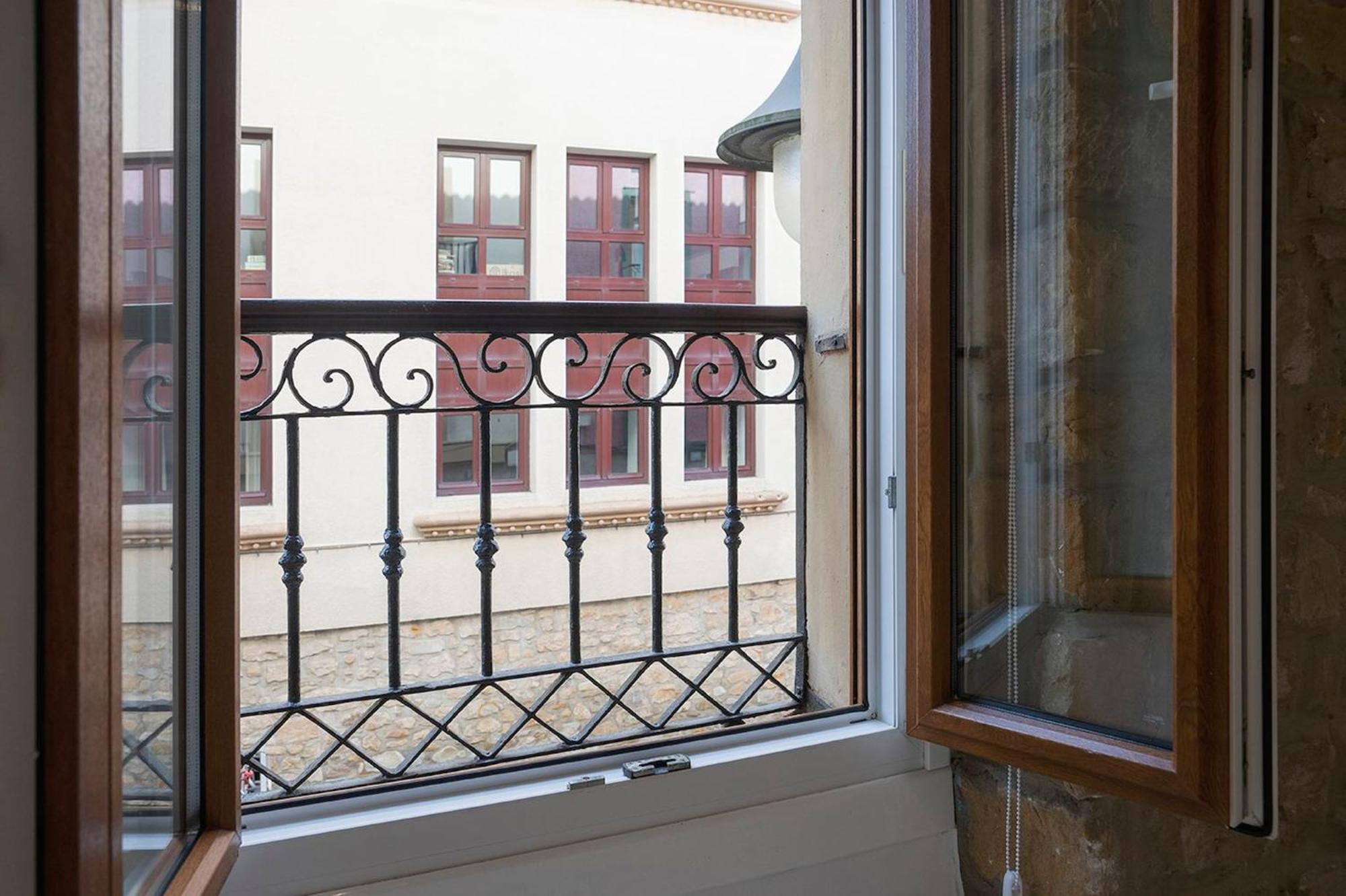 Earra - Goxo - Centro, 450M Playa Appartement Zarautz Buitenkant foto